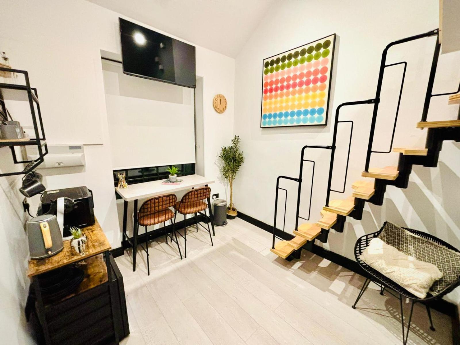 London Luxury Mezzanine Studio Flats Next Hackney Central Exterior photo