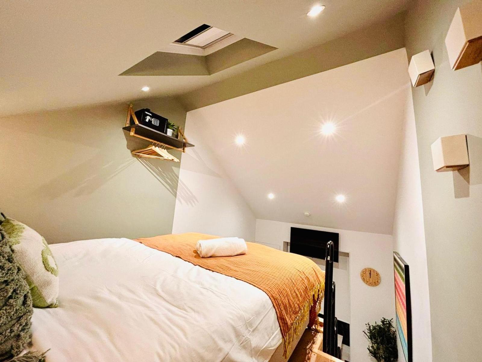 London Luxury Mezzanine Studio Flats Next Hackney Central Exterior photo