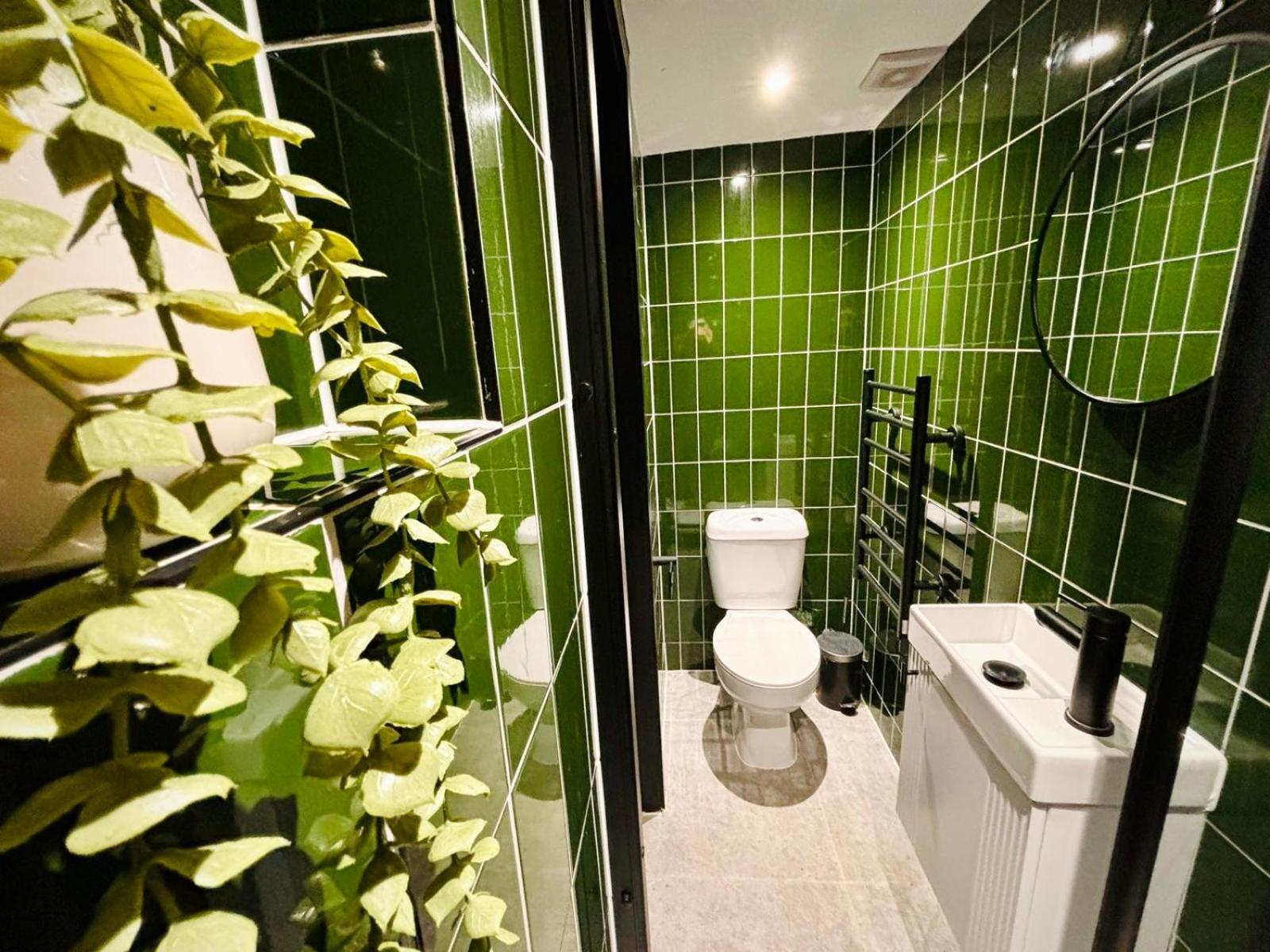 London Luxury Mezzanine Studio Flats Next Hackney Central Exterior photo